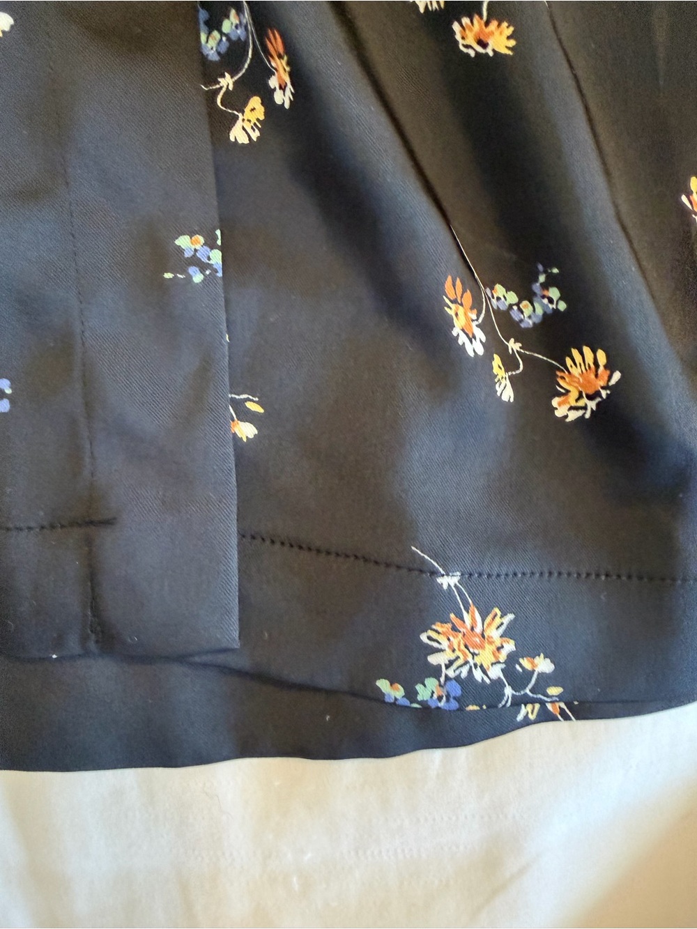 NWT Madewell Black Midi Skirt with Yellow and White Floral Print and buttons - Picture 3 of 7